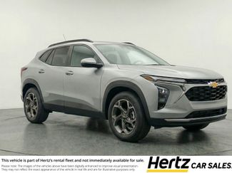 Used 2025 Chevrolet Trax LT video 1