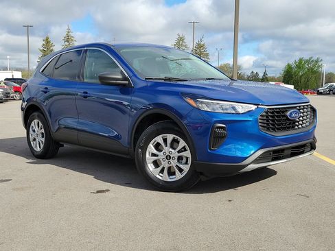 Used 2023 Ford Escape Active w/ Tech Pack #1 AWD/4WD image 32