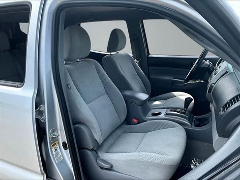 Used 2011 Toyota Tacoma 4x4 Double Cab w/ SR5 Pkg #2 image 29