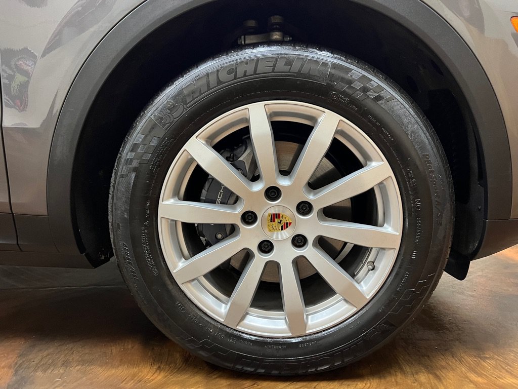 Used 2020 Porsche Cayenne AWD/4WD image 11