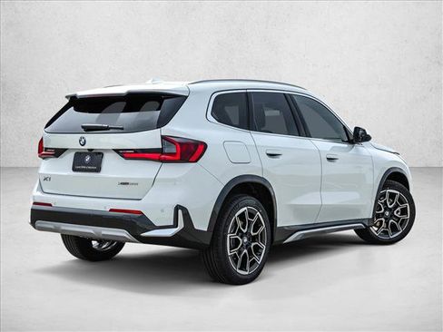 New 2026 BMW X1 xDrive28i AWD/4WD image 5