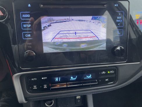 Used 2019 Toyota Corolla SE image 19