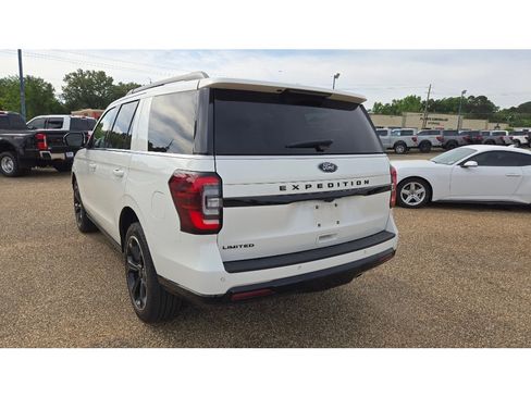 Used 2024 Ford Expedition Limited RWD image 3