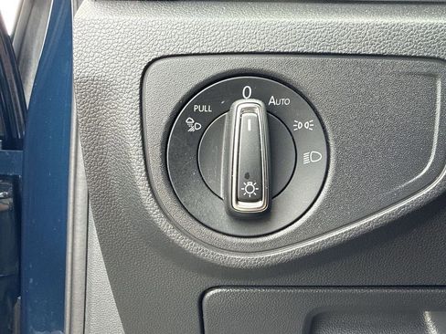 Used 2022 Volkswagen Atlas Cross Sport SEL R-Line image 28