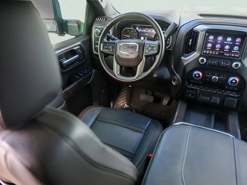 Used 2023 GMC Sierra 2500 Denali w/ Denali Ultimate Package AWD/4WD image 30