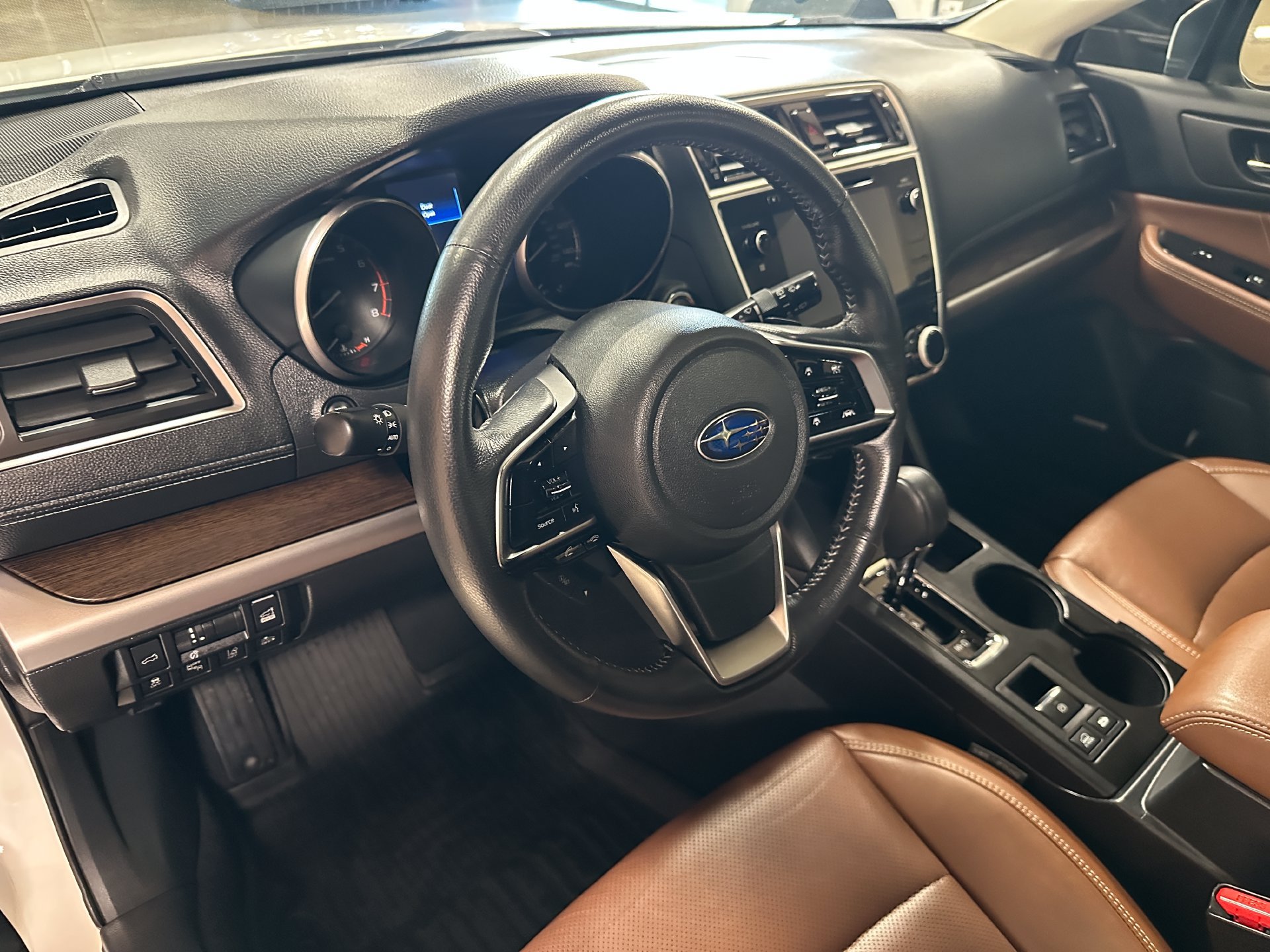 Used 2019 Subaru Outback 2.5i Touring AWD/4WD image 11
