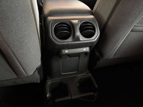 Used 2025 Jeep Wrangler Unlimited Sport AWD/4WD image 22