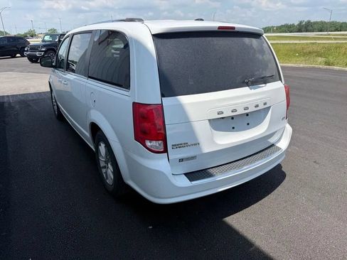 Used 2018 Dodge Grand Caravan SXT w/ Driver Convenience Group FWD image 5