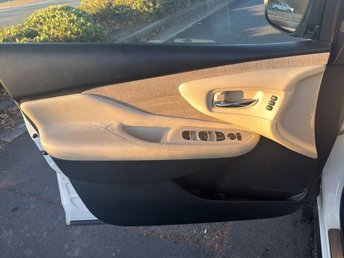 Certified 2023 Nissan Murano SL w/ SL Moonroof Package image 16