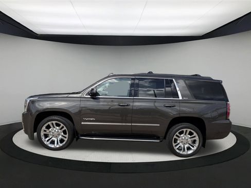 Used 2020 GMC Yukon SLT w/ Premium Edition AWD/4WD image 2
