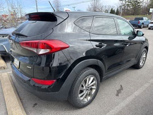 Used 2018 Hyundai Tucson SE image 3