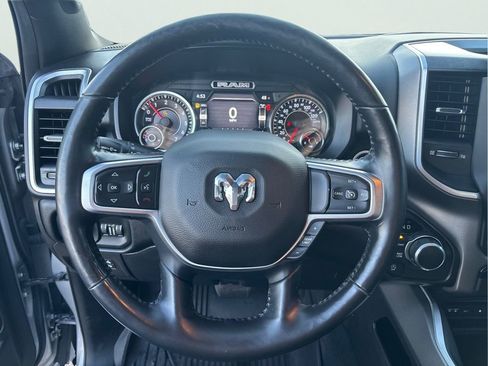 Used 2019 RAM 1500 Big Horn AWD/4WD image 12