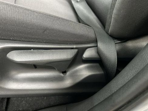 Used 2023 Toyota Corolla Cross LE w/ Moonroof Package image 10