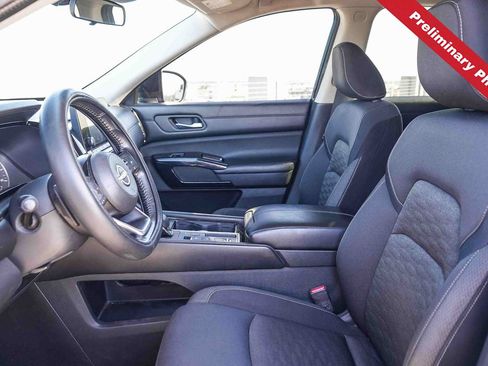 Used 2022 Nissan Pathfinder SV FWD image 13