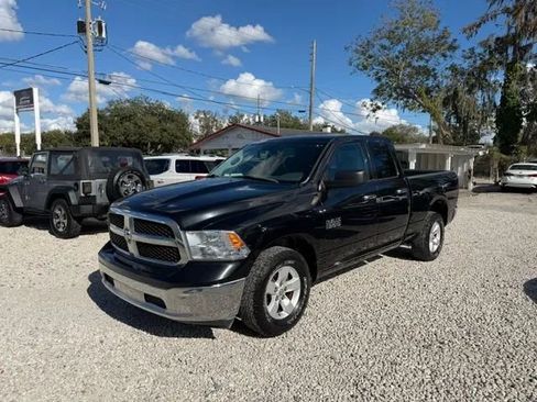 Used 2018 RAM 1500 Classic SLT image 1