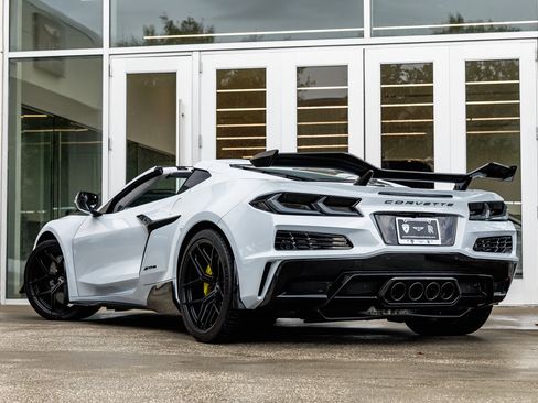 Used 2023 Chevrolet Corvette Z06 w/ Z07 Performance Package image 12