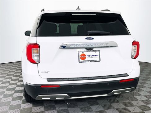 Used 2021 Ford Explorer XLT w/ Equipment Group 202A RWD image 7
