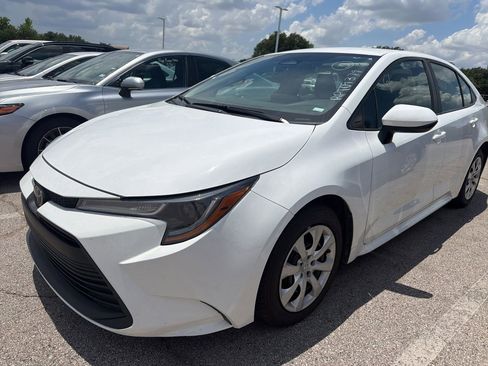 Used 2024 Toyota Corolla LE FWD image 1