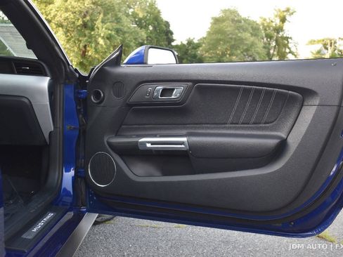Used 2015 Ford Mustang GT Premium w/ Equipment Group 401A RWD image 9