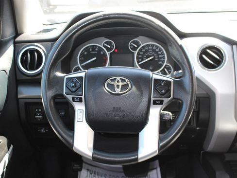 Used 2017 Toyota Tundra SR5 w/ SR5 Upgrade Package RWD image 17