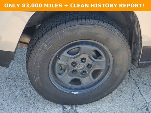 Used 2015 Jeep Patriot Sport image 5