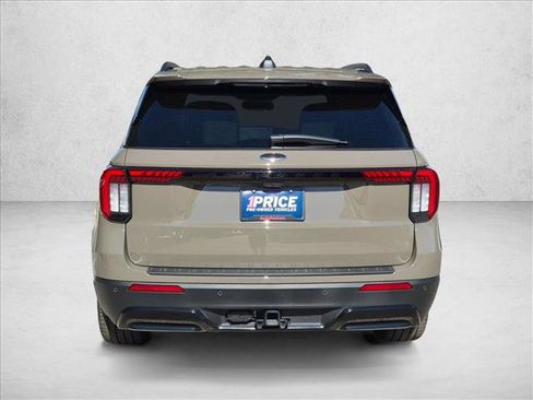 Used 2026 Ford Explorer ST-Line w/ ST-Line Street Pack RWD image 7