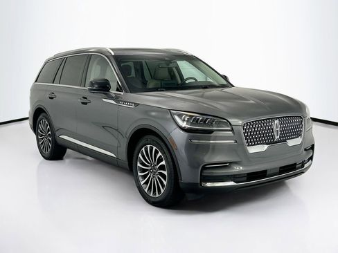 Used 2023 Lincoln Aviator Reserve w/ Elements Package Plus RWD image 3