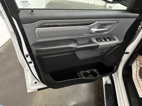 Used 2020 RAM 1500 Big Horn AWD/4WD image 19