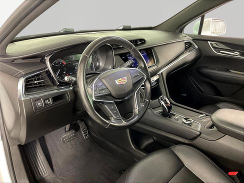 Used 2020 Cadillac XT5 Premium Luxury FWD image 17