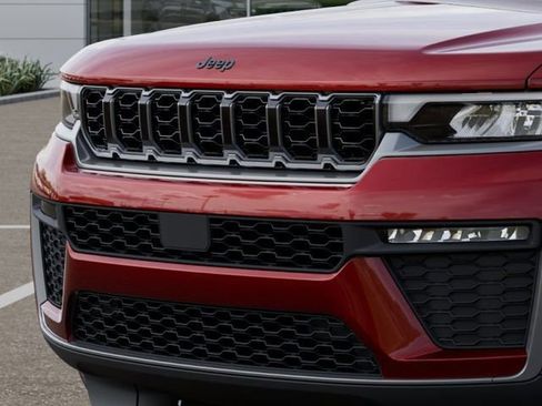 New 2026 Jeep Grand Cherokee L Limited w/ Limited Altitude Package AWD/4WD image 11