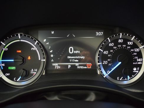 Used 2024 Toyota Highlander XLE AWD/4WD image 19