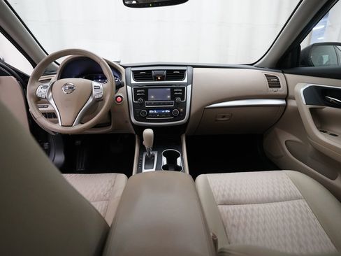 Used 2016 Nissan Altima 2.5 SV w/ Convenience Package image 5