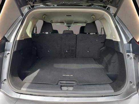 Used 2024 Nissan Rogue SV AWD/4WD image 26