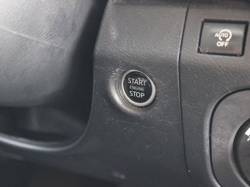 Used 2025 Nissan Frontier SV image 22