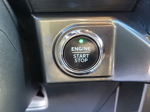 Certified 2021 Ford F150 XLT w/ Equipment Group 302A High image 23