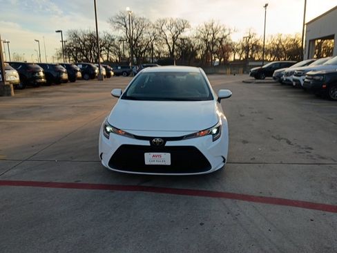 Used 2024 Toyota Corolla LE image 5