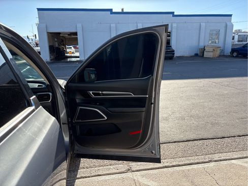 Used 2024 Kia Telluride LX FWD image 16