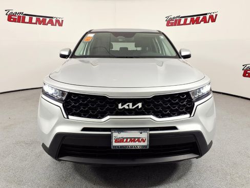 Used 2022 Kia Sorento LX FWD image 3
