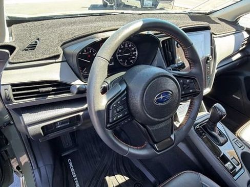 Used 2024 Subaru Crosstrek 2.5i Limited AWD/4WD image 32