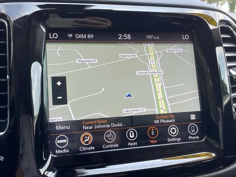 Used 2018 Jeep Compass Limited w/ Navigation Group FWD image 18
