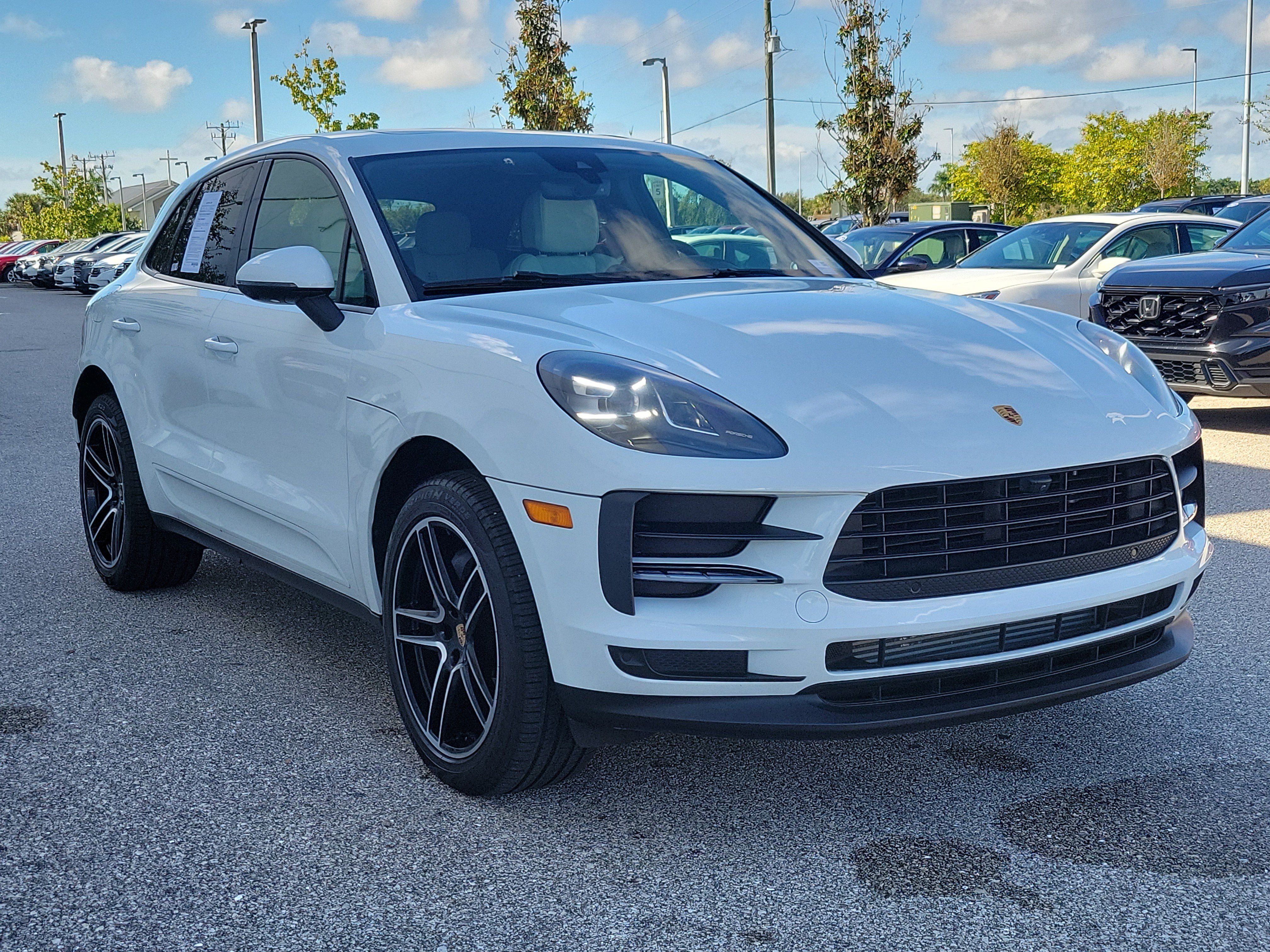 Used 2021 Porsche Macan AWD/4WD image 1