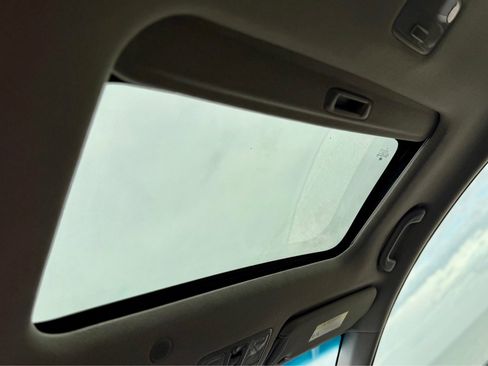 Used 2014 Hyundai Elantra w/ Option Group 2 image 17