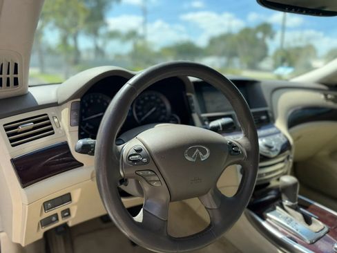 Used 2015 INFINITI Q70 3.7 AWD/4WD image 14