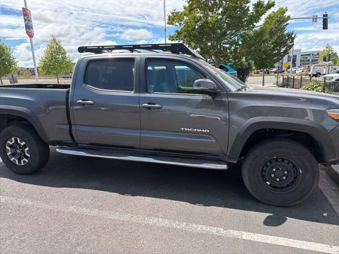 Certified 2023 Toyota Tacoma TRD Off-Road w/ Advanced Technology Package AWD/4WD image 4