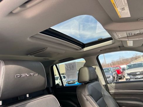 Used 2019 GMC Yukon Denali w/ Open Road Package image 11