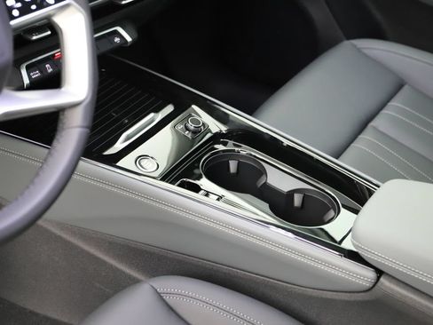 New 2026 Audi Q3 quattro 2.0T AWD/4WD image 17