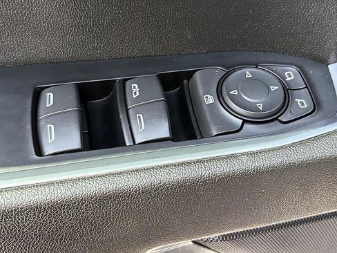 Used 2023 Chevrolet Silverado 1500 LT AWD/4WD image 15