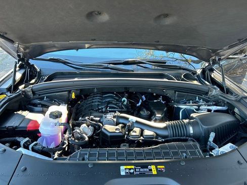 New 2025 Jeep Grand Cherokee L Limited w/ Luxury Tech Group II image 10