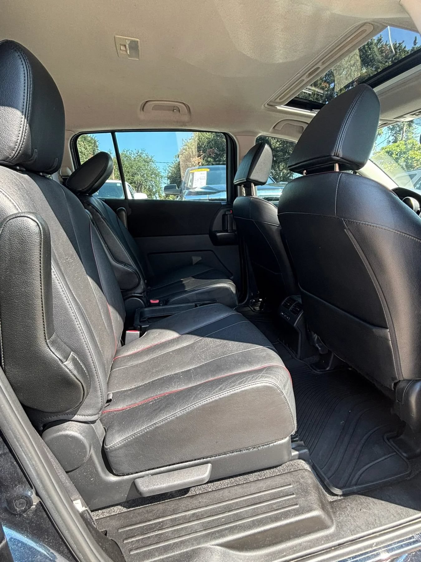 Used 2015 MAZDA MAZDA5 Grand Touring FWD image 14