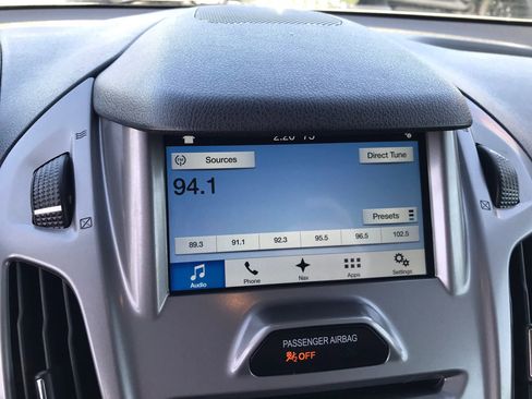 Used 2018 Ford Transit Connect XLT image 20